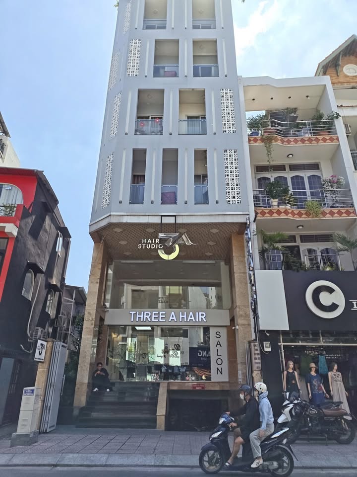 Mặt bằng lửng cho thuê đường Huỳnh Văn Bánh, Phú Nhuận 15 triệu - Vị trí đắc địa, tiện lợi!