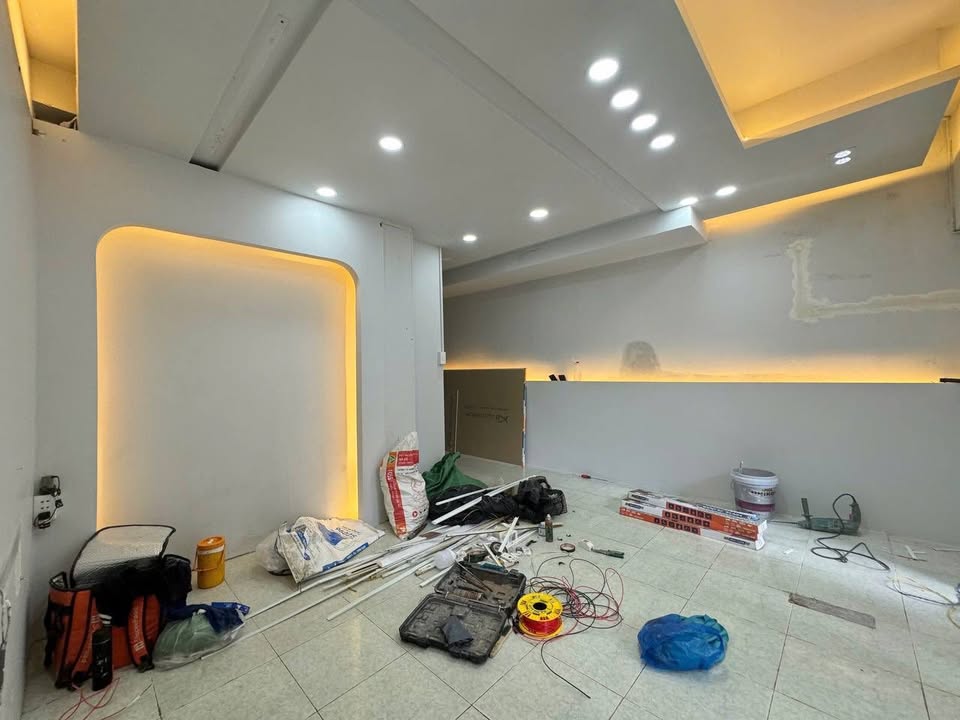 Mặt bằng cho thuê đường Lê Duy Nhuận, Tân Bình 48m² - Góc 2 mặt tiền sầm uất!