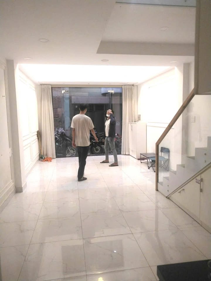 Cho thuê nhà nguyên căn Quận 3 60m² giá 20 triệu - Hẻm xe hơi, tiện nghi đầy đủ!