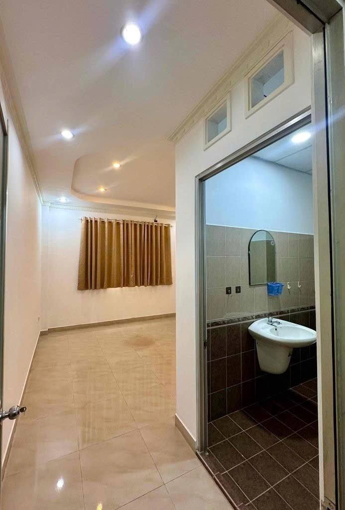 Nhà mặt tiền cho thuê Quận 6 - Diện tích 84m² giá 23 triệu - Kinh doanh thuận lợi!