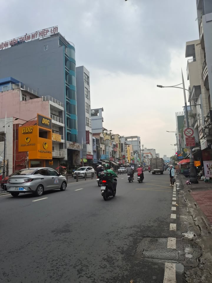 Nhà cho thuê mặt tiền Dương Bá Trạc, Quận 8 - Diện tích 158m² giá 105 triệu/tháng