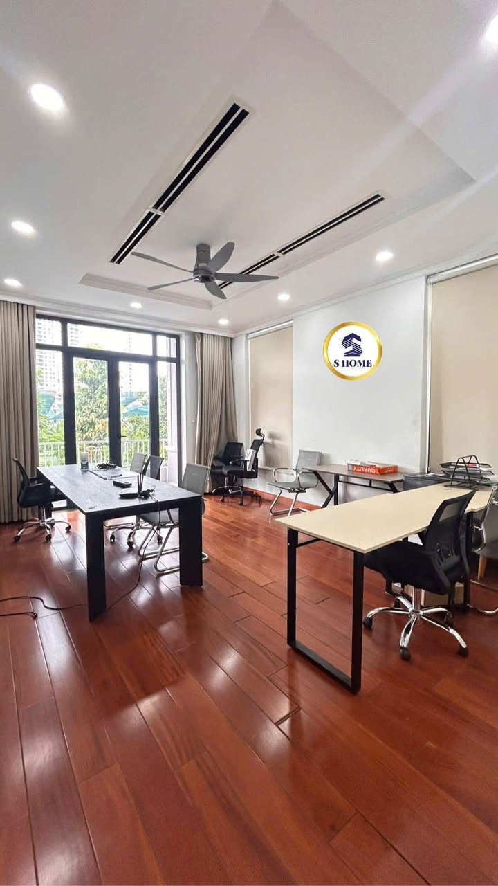 Cho thuê tầng 1 nhà phố KDC Him Lam, Quận 7 - Diện tích 200m², giá chỉ 19 triệu!