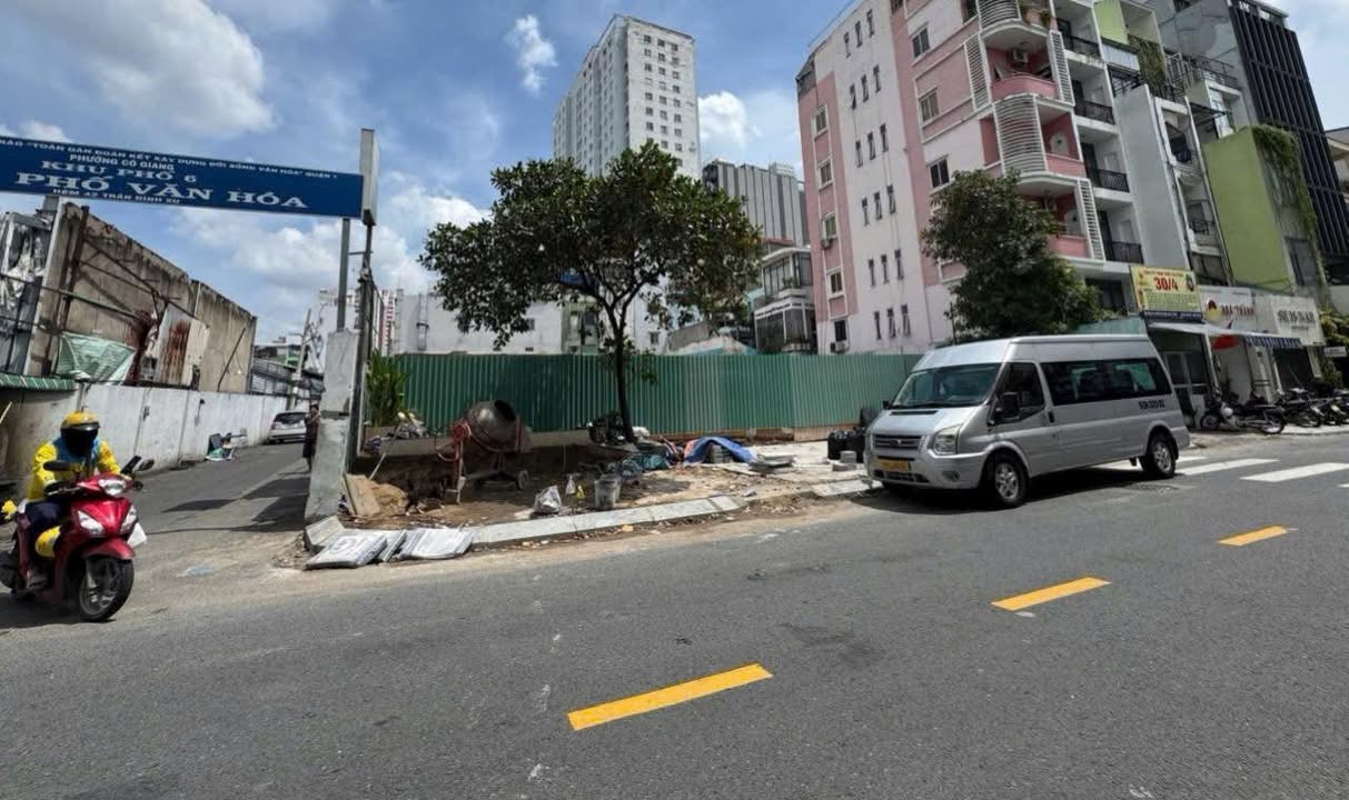 Nhà mặt tiền Trần Đình Xu, Quận 1, diện tích 920m² - Cho thuê ngay!