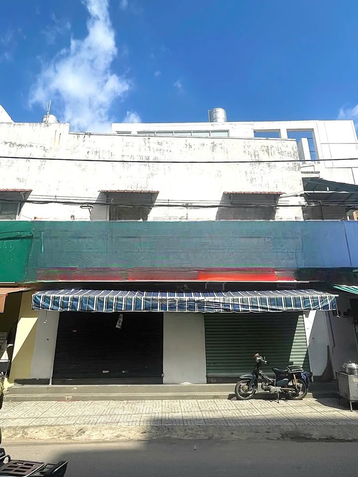 Cho thuê mặt bằng mặt tiền Nguyễn Hồng Đào, Tân Bình 12m² giá 7 triệu - Vị trí đắc địa cho kinh doanh!