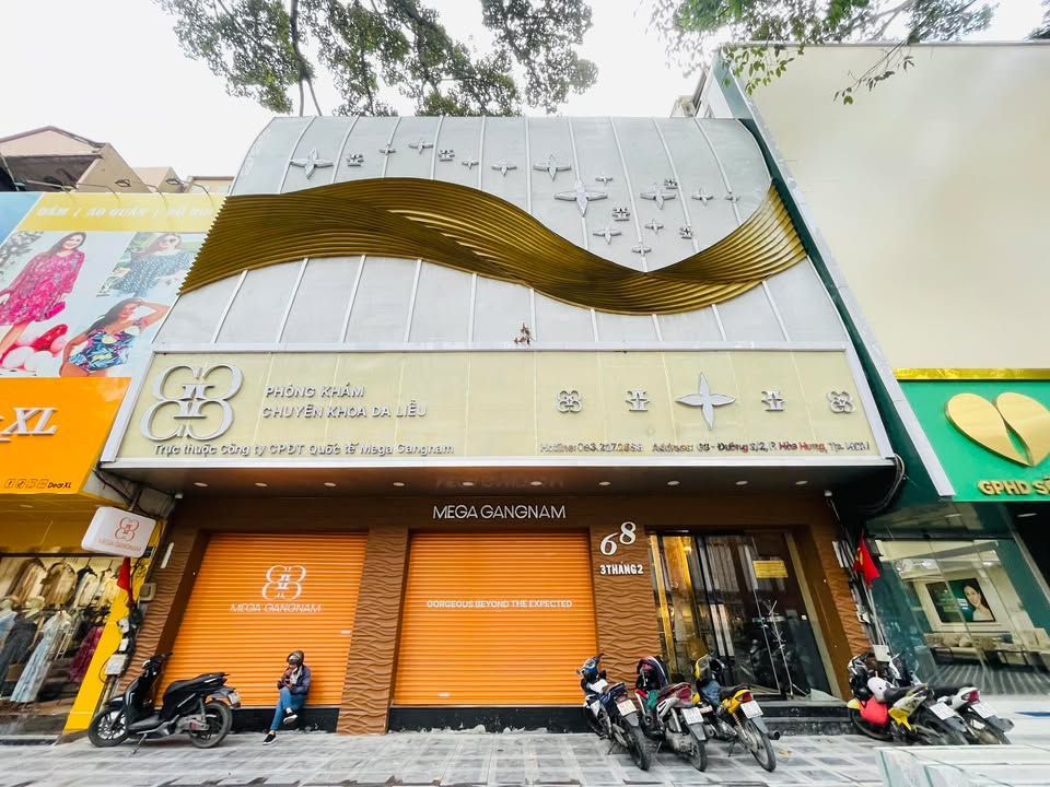 Cho thuê FrontHouse 324m² tại Đường 3/2, Quận 10 - Phù hợp cho showroom, spa