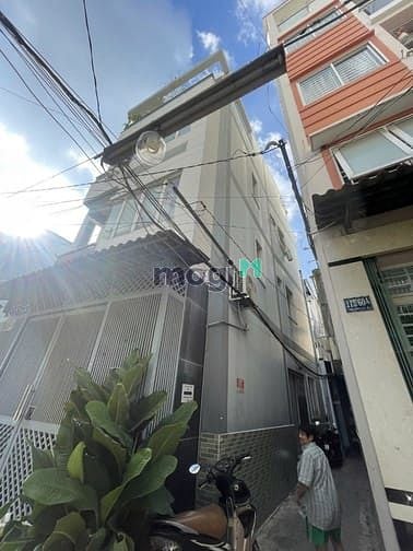 Nhà phố Trần Đình Xu Quận 1 200m² giá 10.6 tỷ - Khu vực an ninh, gần Bộ Công An!