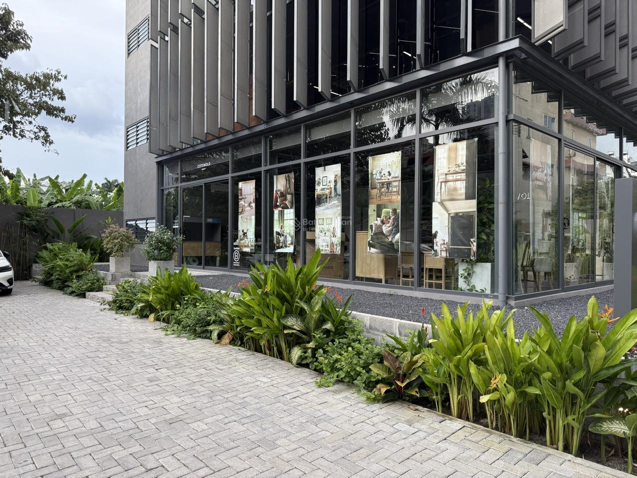 Cho thuê Tòa Văn phòng mới tại Thảo Điền, HCMC 411m² - Giá chỉ 173.5 triệu!