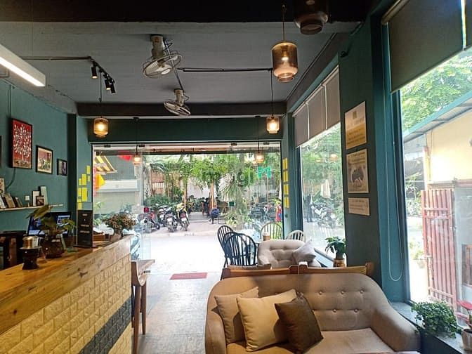 Cho thuê nhà mặt phố Văn Cao Ba Đình 20m² giá 25 triệu - Vị trí đắc địa, kinh doanh thuận lợi!