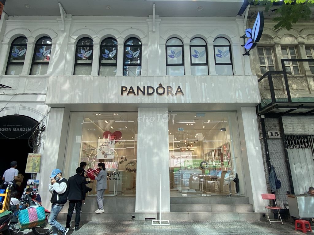 Cho thuê mặt tiền Đồng Khởi quận 1 480m² - Vị trí đắc địa, kinh doanh sầm uất!