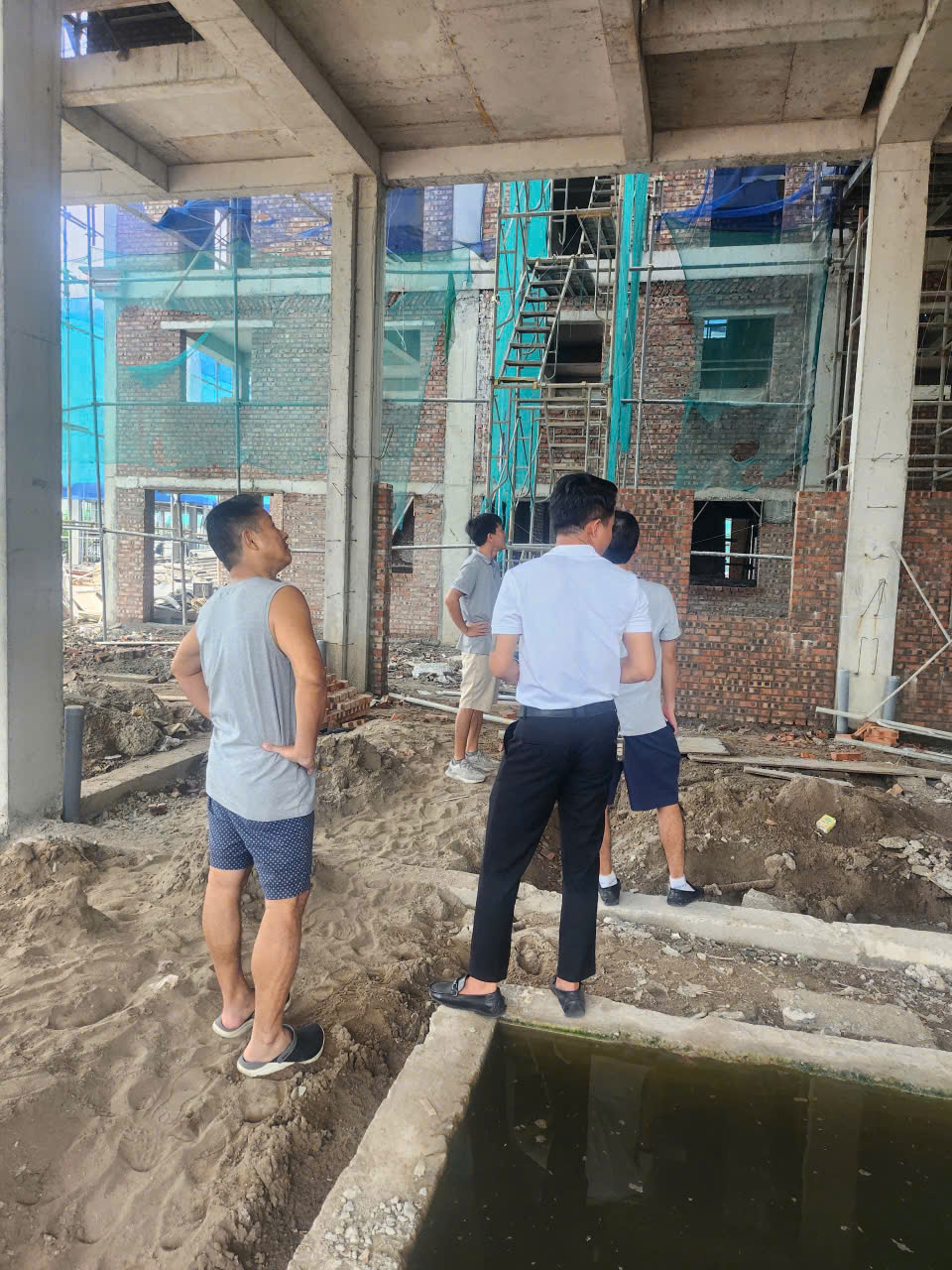 Nhà phố lô góc Phú Thị Riverside 132m² giá 24.3 tỷ - Kết nối tuyệt vời với Hà Nội!