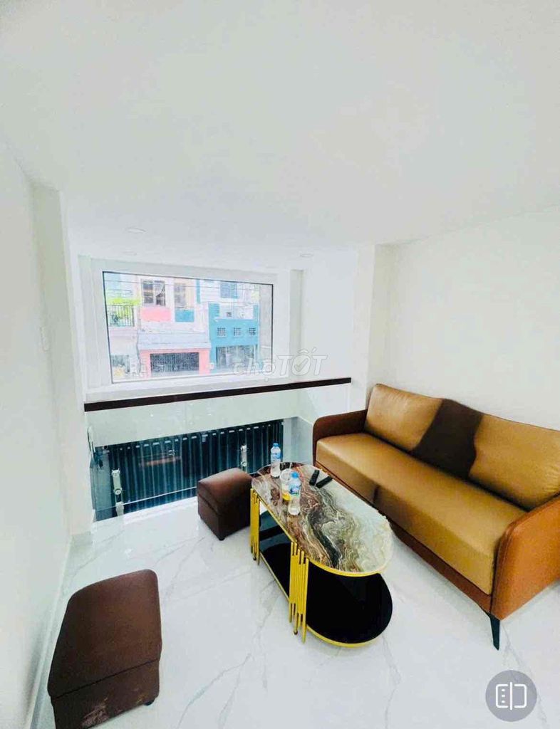 Nhà Mặt Tiền Nhật Tảo Quận 10 30m² giá 10.5 tỷ - Full nội thất, sẵn sàng vào ở!