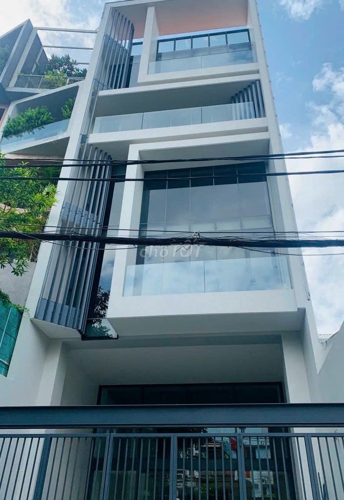 Nhà cho thuê nguyên căn HXT 611/3A Điện Biên Phủ, Quận 3 - Thiết kế hiện đại, tiện nghi đầy đủ!