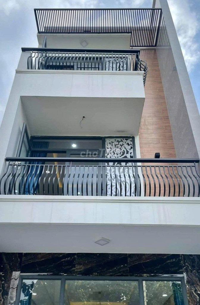 Nhà cho thuê mặt tiền HXH Đường C1, Quận Tân Bình, 64m² - Khu vực an ninh, tiện ích đầy đủ!