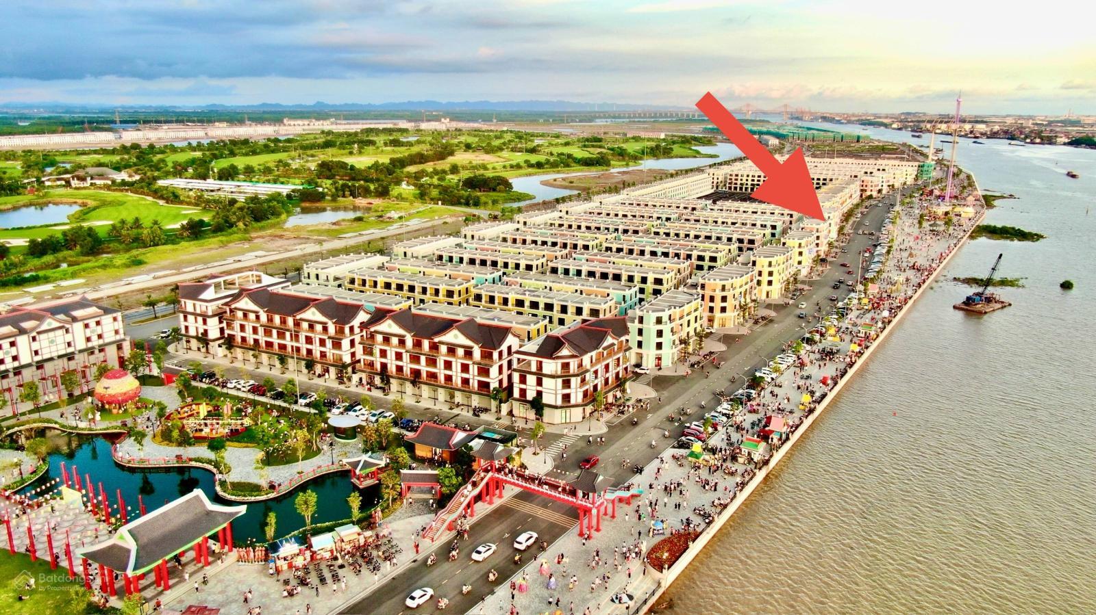 Shophouse Vinhomes Royal Island 119,5m² giá 27 tỷ - Chuyển nhượng căn góc VIP trên phố đi bộ!