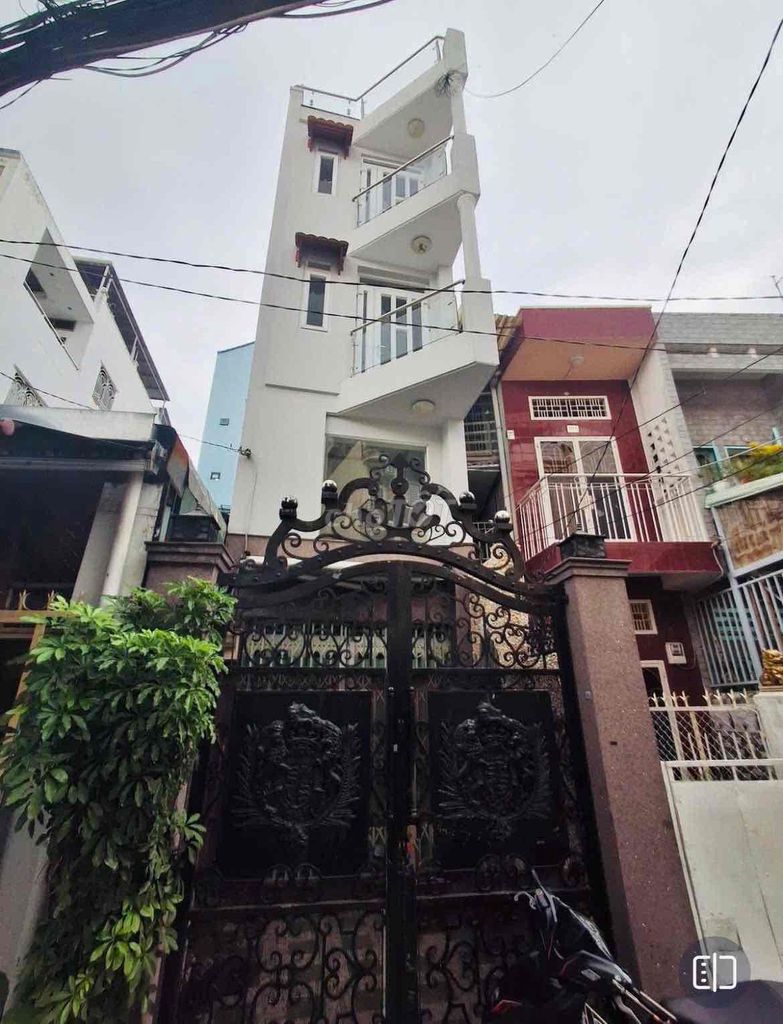 Nhà Hẻm Cách Mạng Tháng 8, Quận 10, 44.7m² giá 7.8 tỷ - Chính chủ bán gấp!