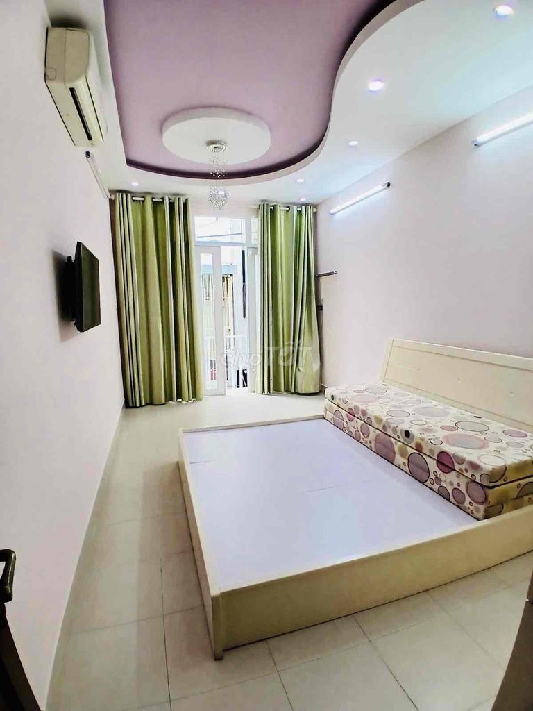 Nhà Hòa Hưng Q10 30m² 4 Tầng - Giá 6.2 Tỷ, Ô Tô Đỗ Gần