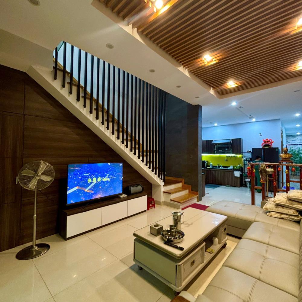 Bán nhà 3 tầng đường Thanh Lương 10, Hòa Xuân, Đà Nẵng 100m² - Đầu tư sinh lời ngay!