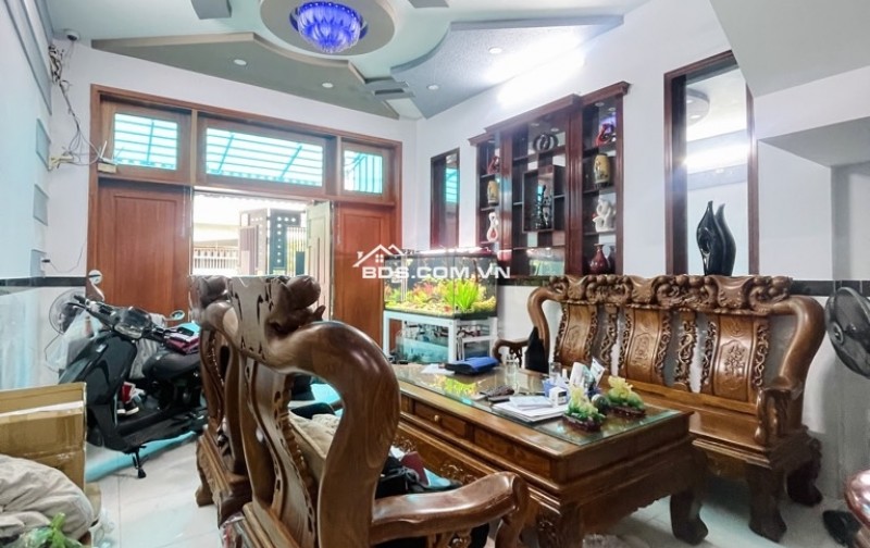 Nhà đẹp 3 tầng tại Quận 12, 64m² giá 6,5 tỷ - Tặng full nội thất!