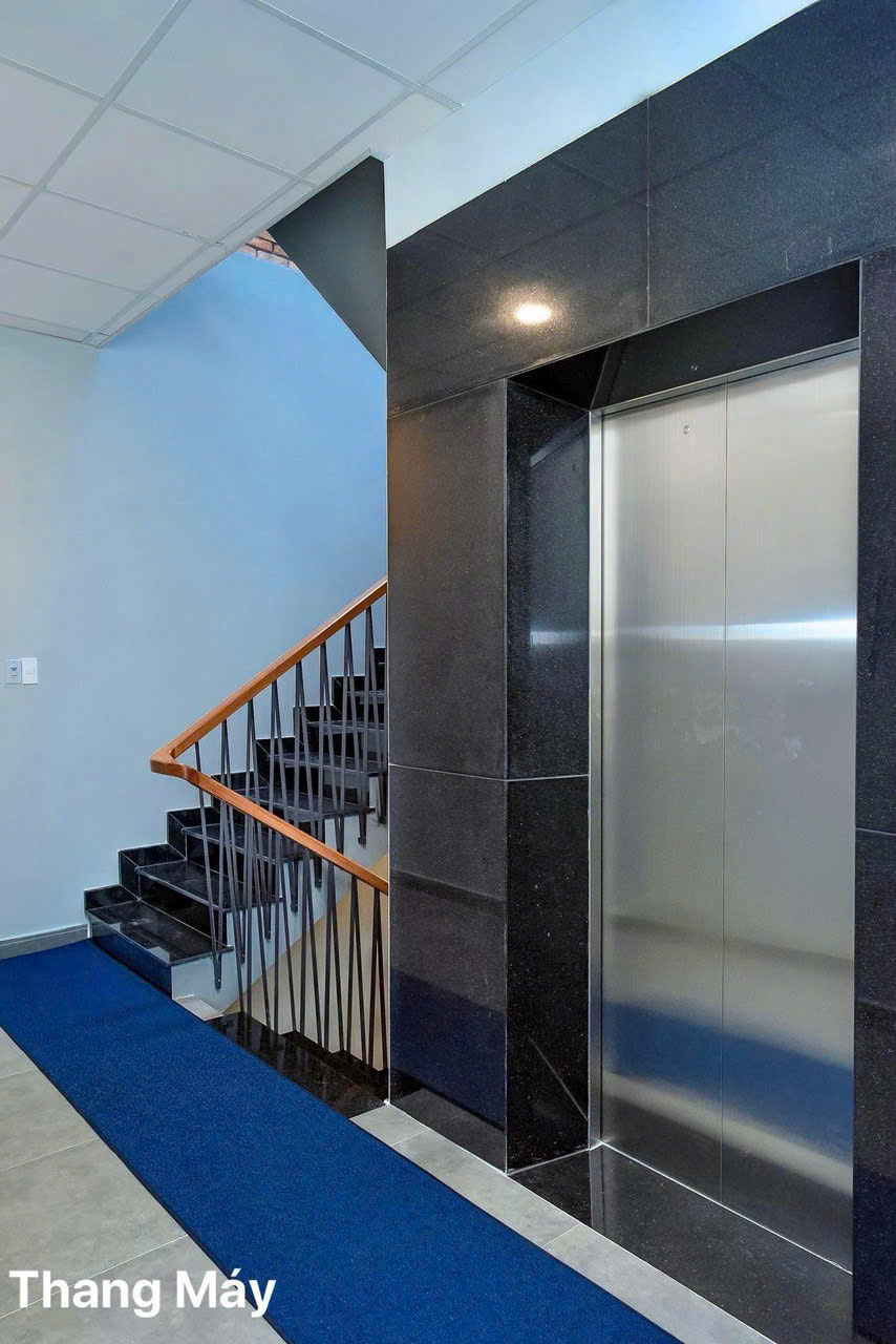 Tòa nhà dịch vụ 2 mặt tiền đường số 6, Hiệp Bình Chánh 250m² giá 39 tỷ - Dòng tiền ổn định 160 triệu/tháng!