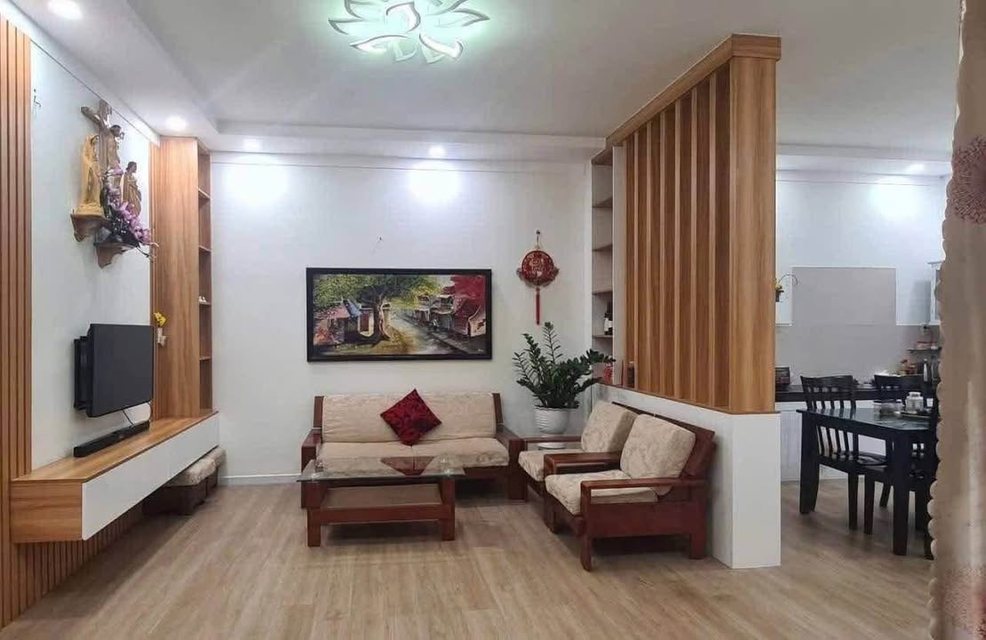 Nhà Bảo Lộc 503m² giá 4.5 tỷ - Thiết kế đẹp, gần chợ và trường học!