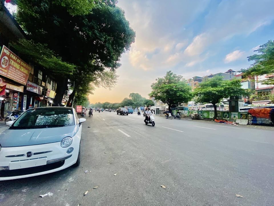 Bán nhà mặt phố Trần Nhật Duật 33m² giá thỏa thuận - Vị trí kinh doanh đắc địa!