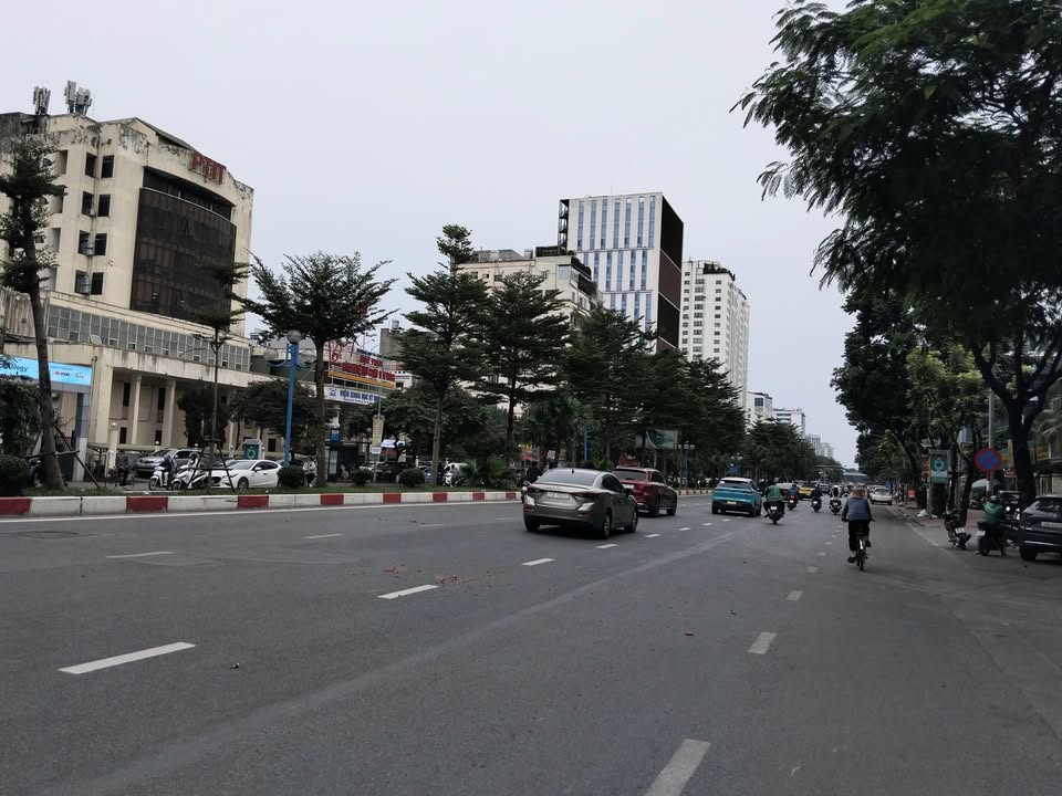 Nhà phố Trần Cung 56m² giá 8.9 tỷ - Kinh doanh đỉnh cao!