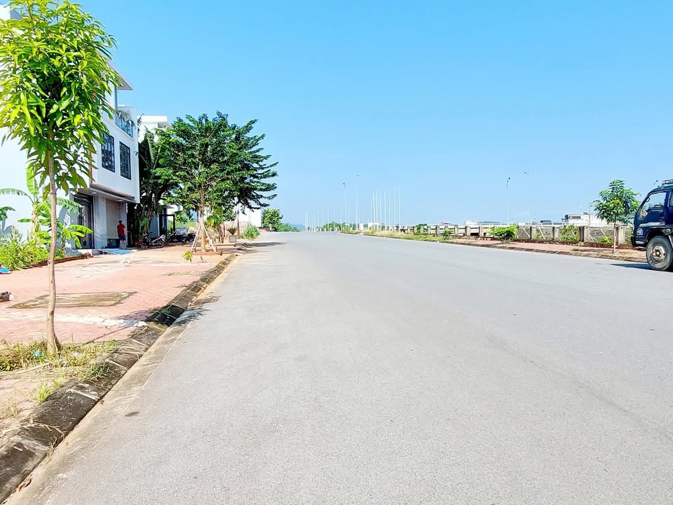 Đất nền Tiểu khu đô thị 19 Lào Cai 82.5m² giá 1.7 tỷ - Hướng Đông Bắc, vị trí đắc địa!