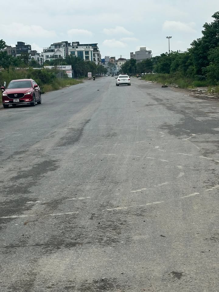 Biệt thự liền kề Long Châu 82m² giá 31 tỷ - Căn góc view hồ đẳng cấp!