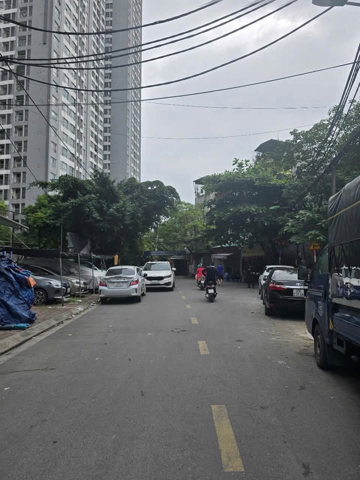 Nhà phố Ngõ 13 Lĩnh Nam 50m² giá 12 tỷ - Đường ô tô tránh nhau!