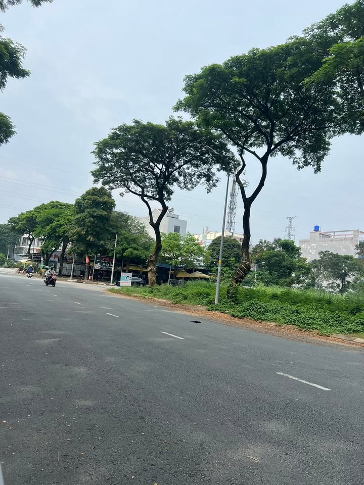 Đất nền KDC Khang Điền Phong Phú 4, 100m² giá 7 tỷ - Sổ đỏ chính chủ