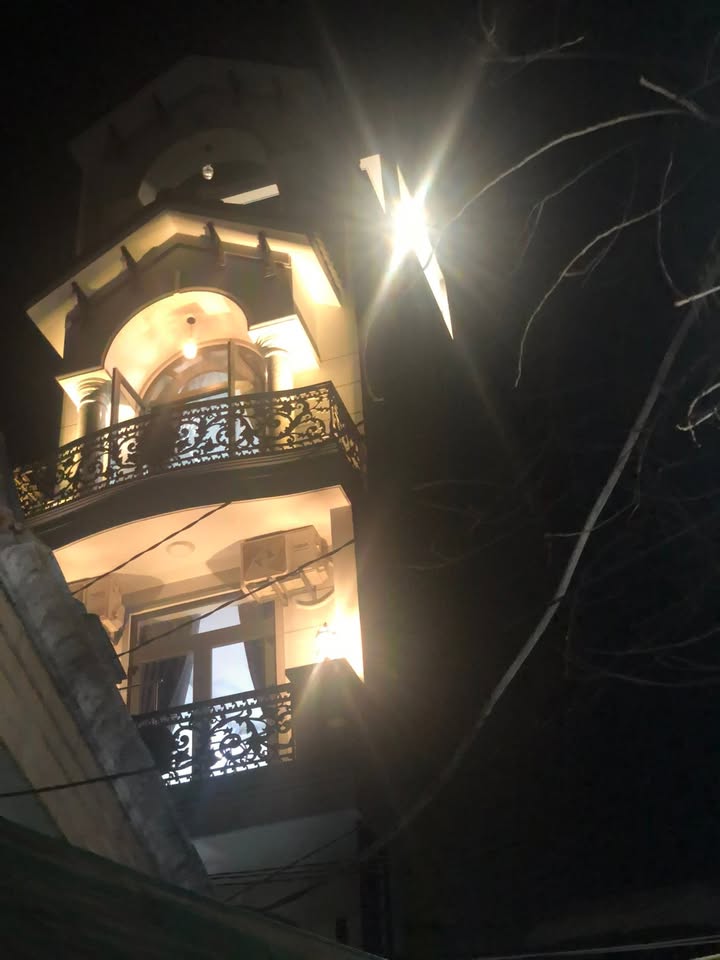 Nhà mới Quận 4, 5 lầu, 94m² giá 16.6 tỷ - Đầu tư sinh lời ngay!