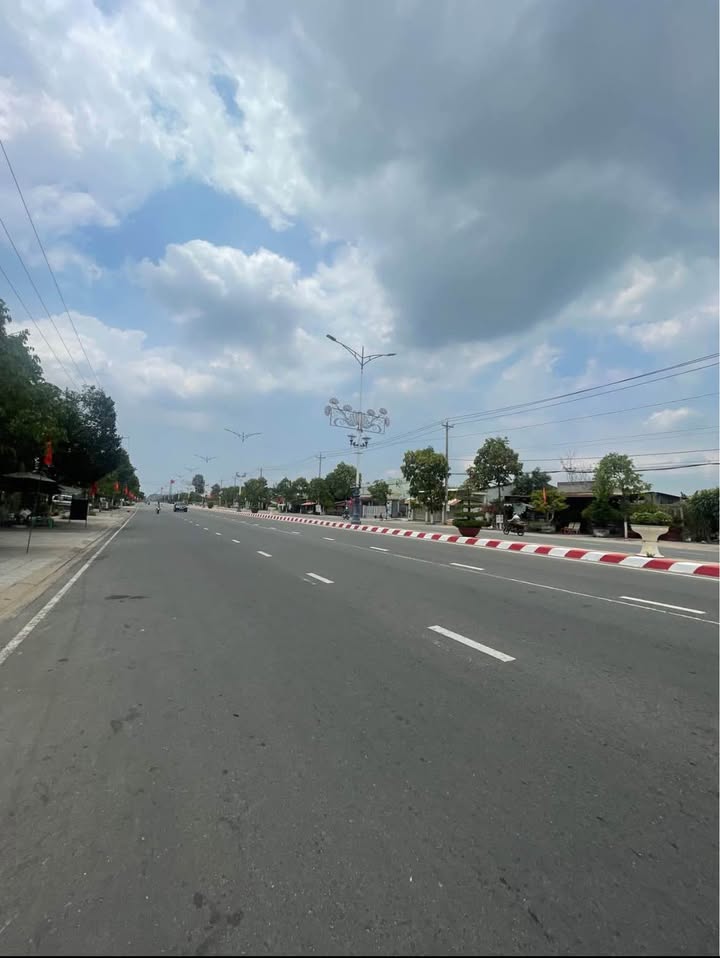 Nhà Mặt Tiền Điện Biên Phủ, Ninh Thạnh, 145m² giá 530 triệu - Đầu tư sinh lời ngay!