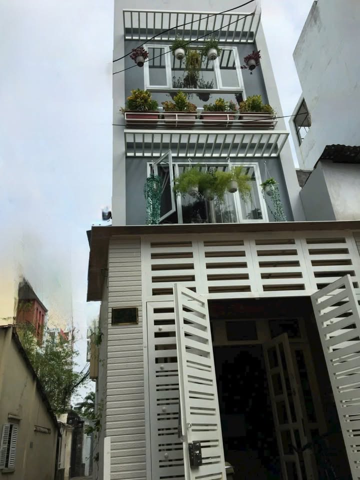 Nhà mặt tiền cho thuê Phú Nhuận 42m² giá 16 triệu - Đầy đủ nội thất, vào ở ngay!