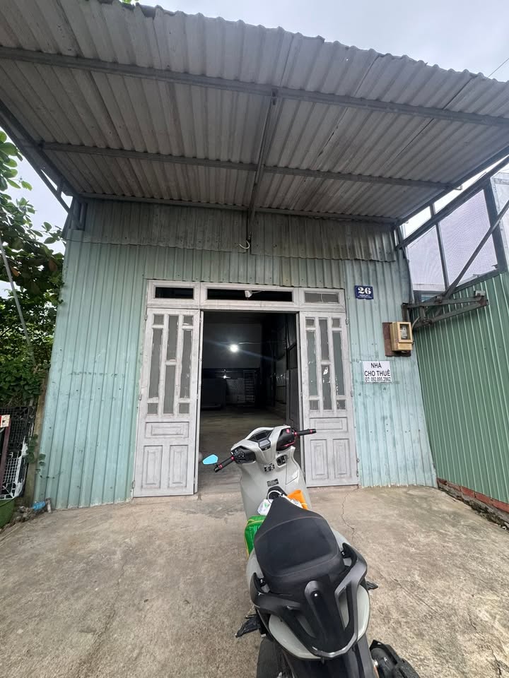 Cho thuê nhà nguyên căn tại đường 4 Lo Lu, quận 9, giá chỉ 8.5 triệu - Phù hợp kinh doanh và sinh sống!