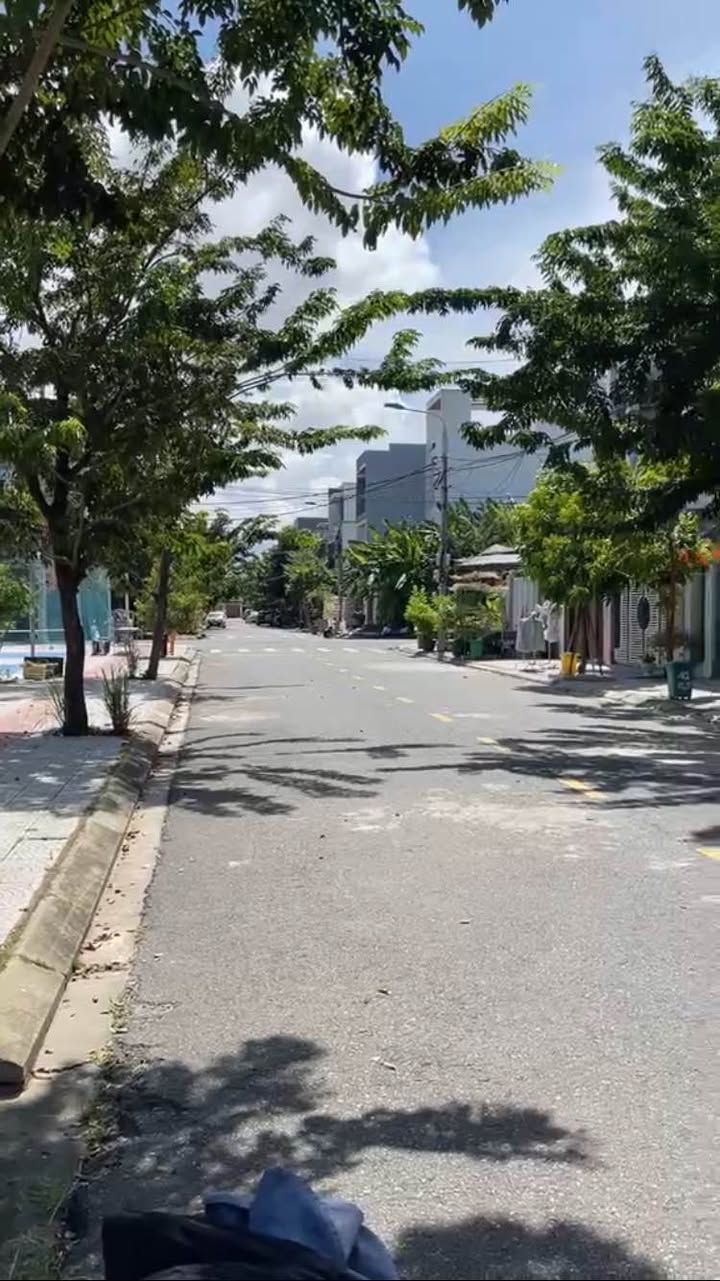 Đất nền KĐT Hoà Xuân Đà Nẵng 100m² giá 6.1 tỷ - Đối diện công viên