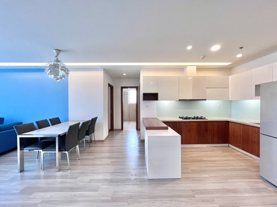 Căn hộ Thảo Điền Pearl 134m² giá 13 tỷ - View thoáng mát, sẵn sàng vào ở!