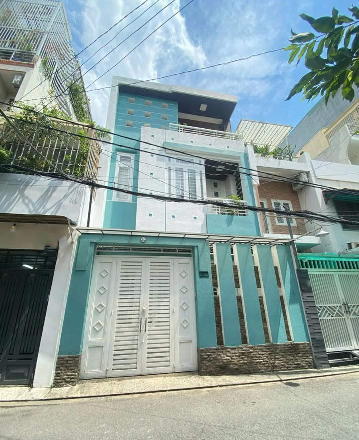 Nhà cho thuê hẻm xe hơi Lê Văn Sỹ, quận Tân Bình 108m² giá 36 triệu - Không gian rộng rãi, tiện nghi!