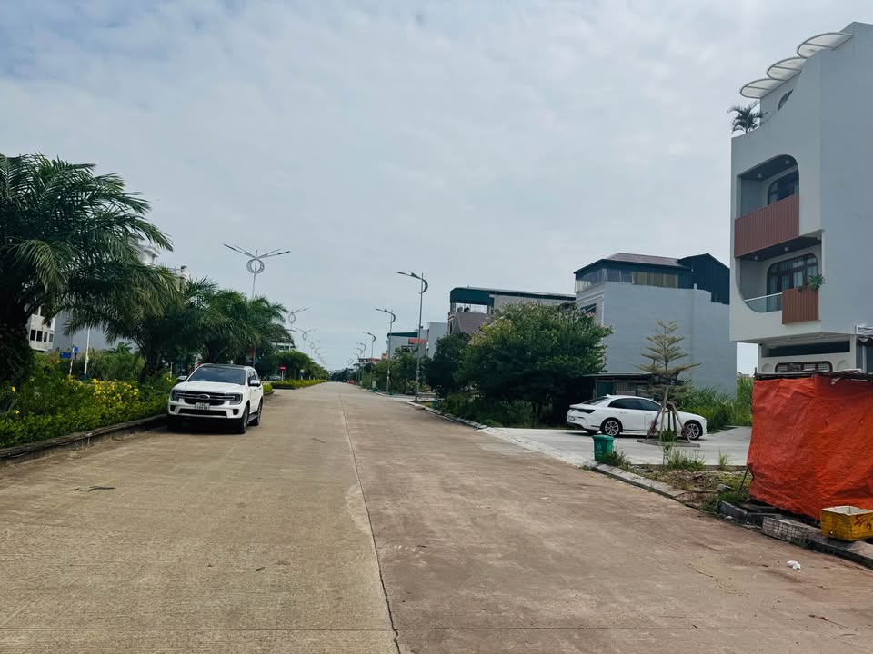 Đất nền Móng Cái 100m² giá chỉ 3.1 tỷ - Cơ hội đầu tư vàng!