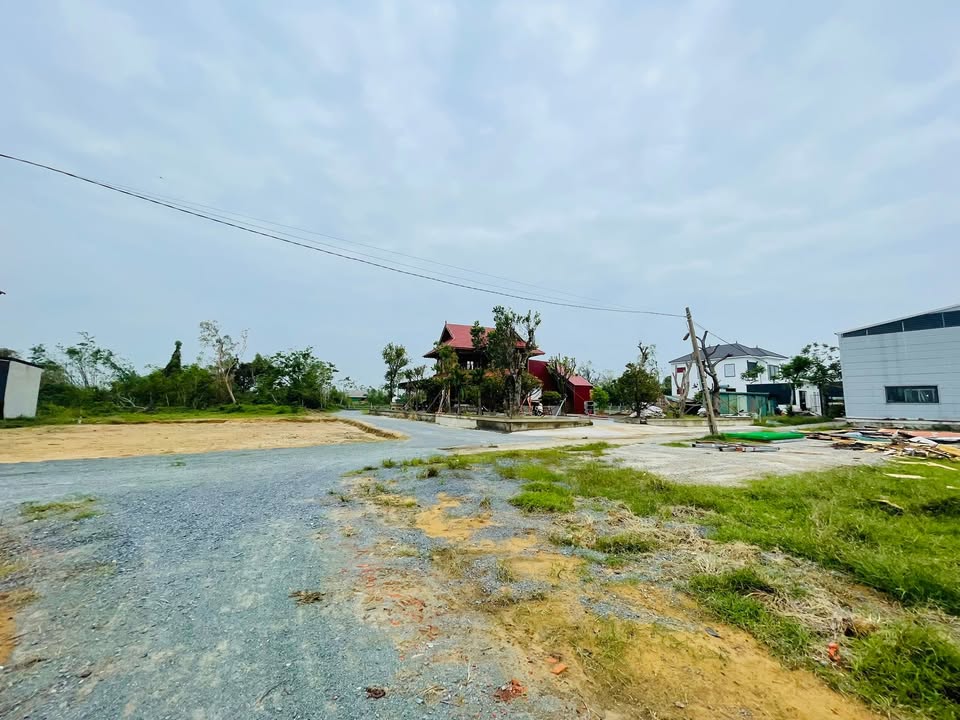 Đất Nghi Phong 100m² giá 1.5 tỷ - Đường rộng thông thoáng, dân cư đông đúc!