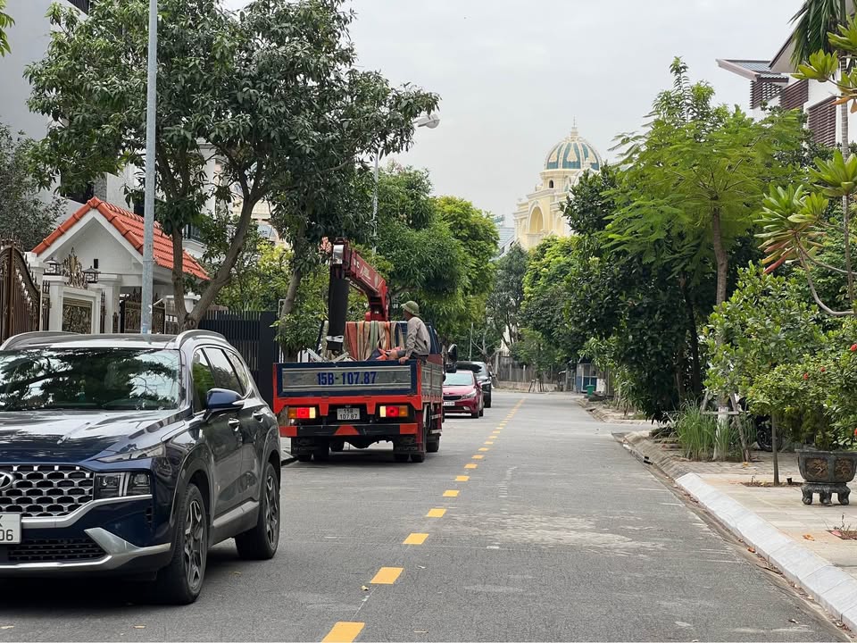 Đất nền khu biệt thự Sao Đỏ, Anh Dũng, 300m² giá 12 tỷ - Cơ hội đầu tư hấp dẫn!