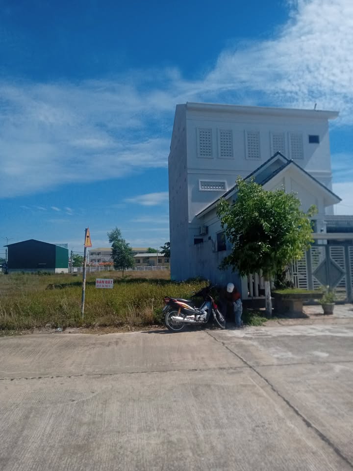 Đất biệt thự Sông Vệ 200m² giá chỉ 1.5 tỷ - Vị trí đắc địa, tiện ích đầy đủ!