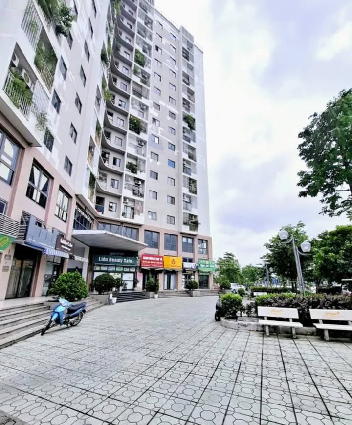 FrontHouse 27m² tại phường Giang Biên, Long Biên giá 3.68 tỷ - Kinh doanh lý tưởng!
