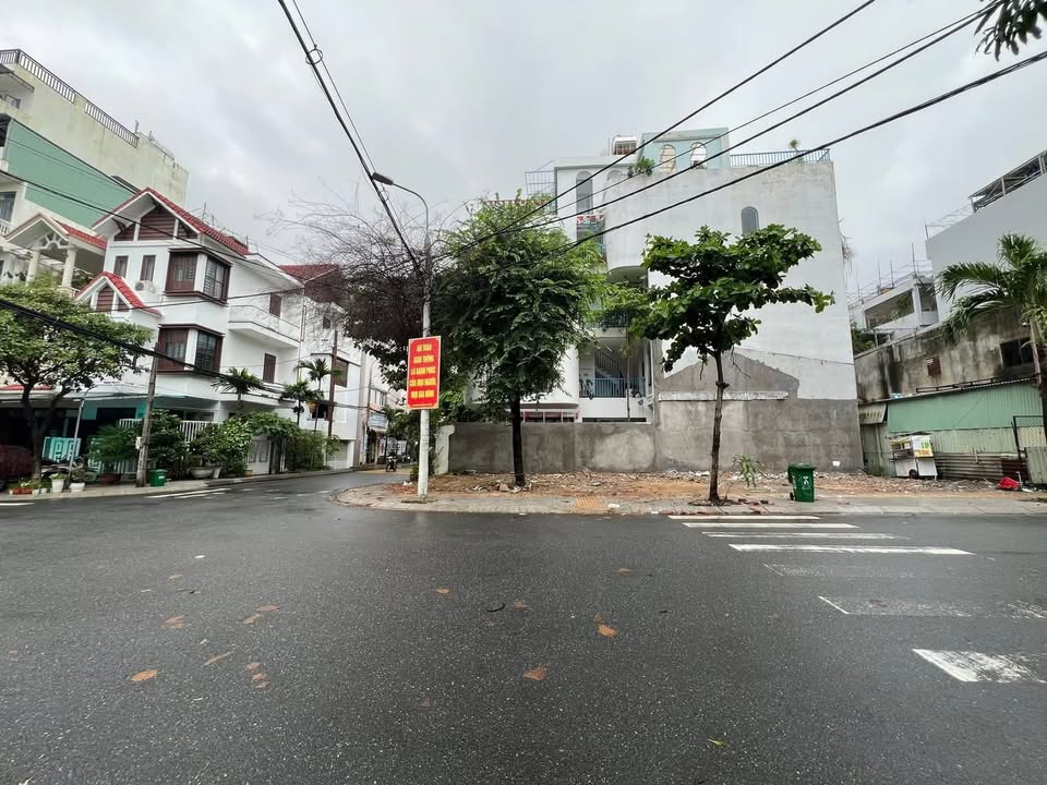 Shophouse 2 mặt tiền ngã tư Dương Đình Nghệ & Huy Du 113m² giá 24.5 tỷ - Đầu tư sinh lời tuyệt vời!