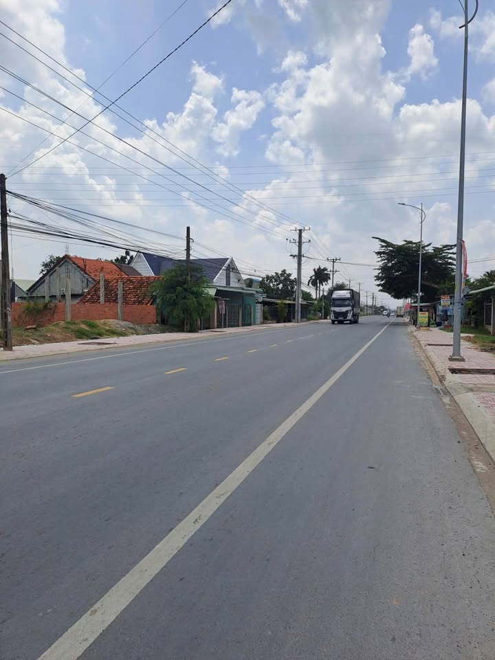 Đất thổ cư 800m² mặt tiền đường 825 - Đầu tư sinh lời tại Hậu Nghĩa