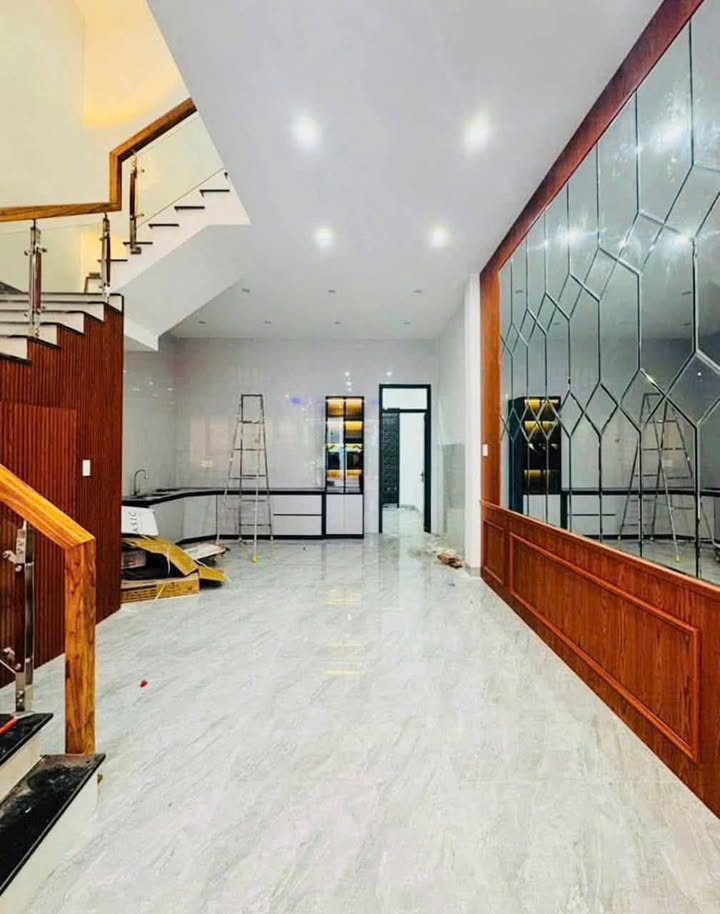 Nhà mặt tiền đường A4, Quy Nhơn 80m² giá 5.9 tỷ - Sẵn sàng vào ở!