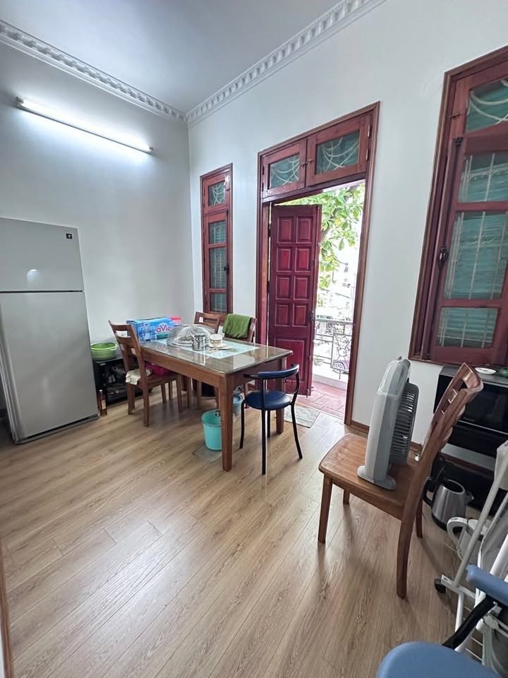 Nhà mặt phố Lê Văn Hưu, quận Hai Bà Trưng, 76m² giá 16 tỷ - Kinh doanh sầm uất!