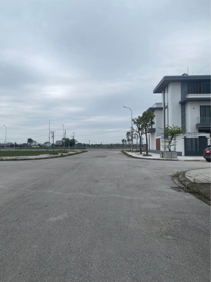 Đất Biệt Thự Tân Phong Quảng Xương 315.7m² giá 5.8 tỷ - Cơ hội vàng cho đầu tư!