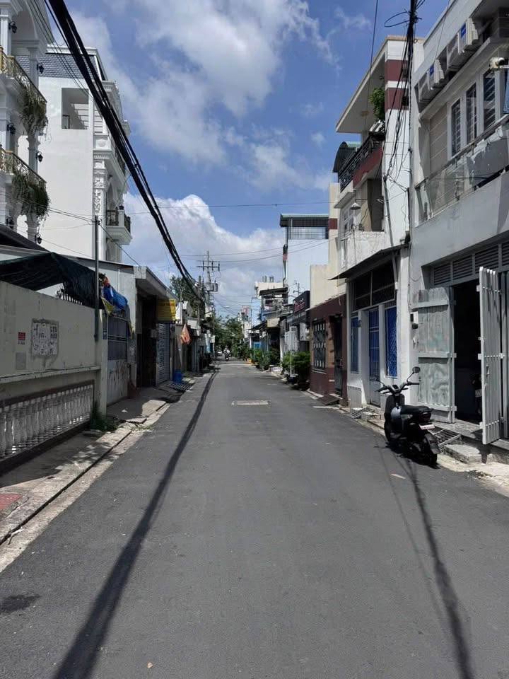 Đất nền mặt tiền đường Nguyễn Ảnh Thủ 4,15m x 25m giá 5.99 tỷ - Kinh doanh thuận lợi!