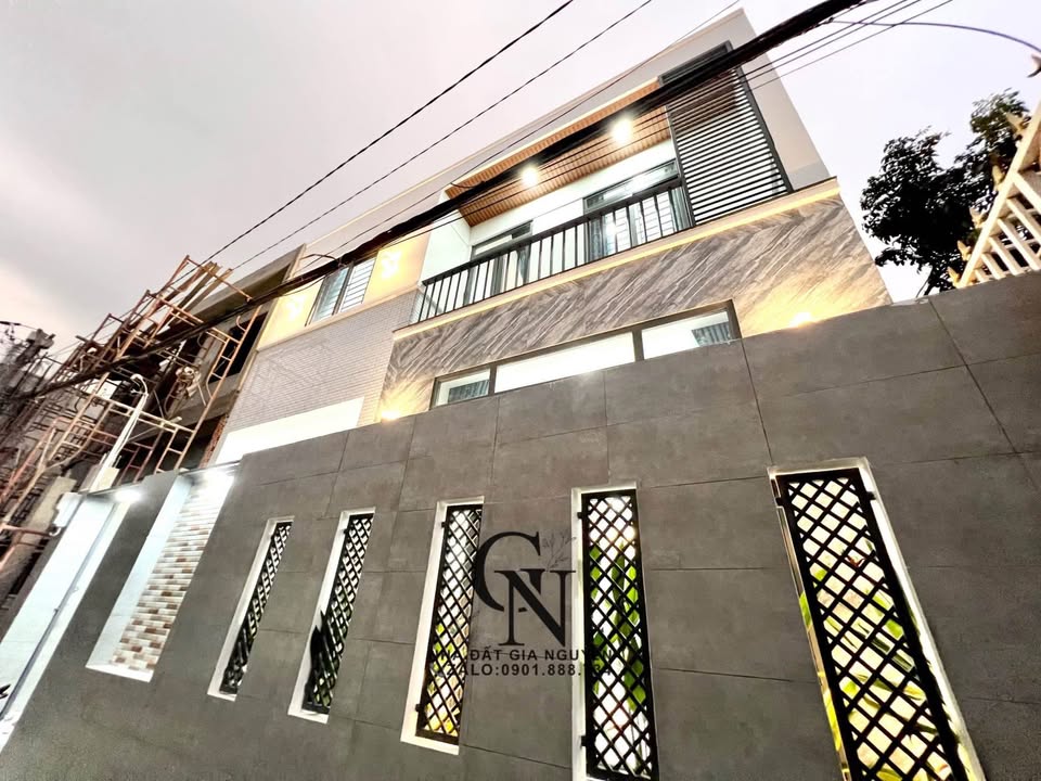 Biệt thự mini đường Thạnh Lộc 38, quận 12, 64m² giá 4.59 tỷ - Tiện nghi đầy đủ, vị trí đẹp!