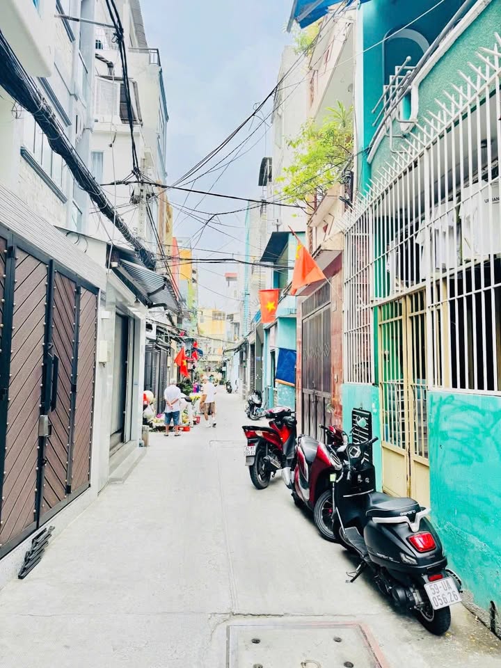 Nhà 2 tầng hẻm ô tô Cách Mạng Tháng 8, Quận 10 - Sổ hồng chính chủ, giá 7.1 tỷ!